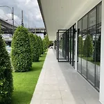 35 Bow Hotel